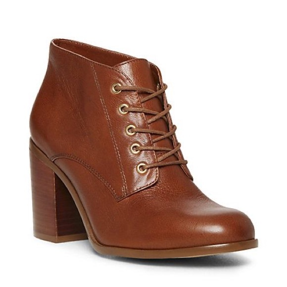 Steve Madden Shoes - Steve Madden lace up bootie brown CRPEDIEM